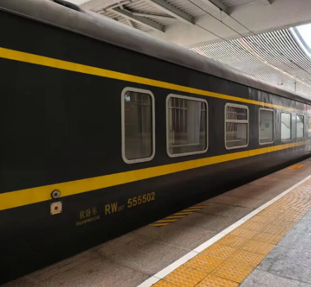 台风“风神”或达12级！海南启动Ⅳ级响应 进出岛列车大面积停运