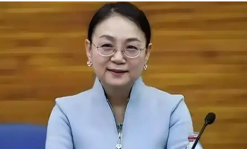 化学老师出身 却成中国女首富