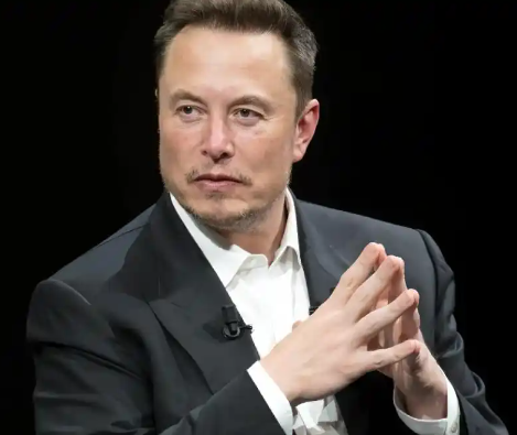 马斯克:AI很难替代传统劳动力