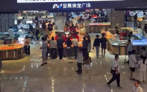 实探水贝黄金市场:税收新政引发暴涨