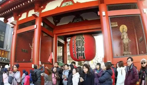 日本民众:中国游客不来,打击很沉重,消费跟不上了