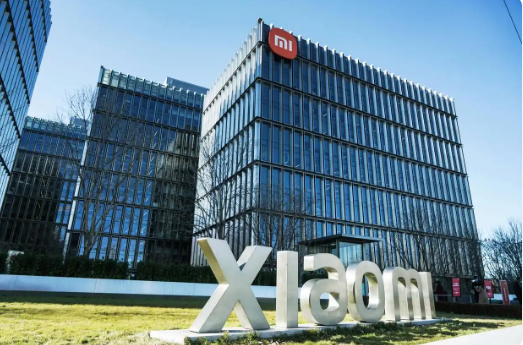 雷军回购后小米股价大涨，市值再次破万亿