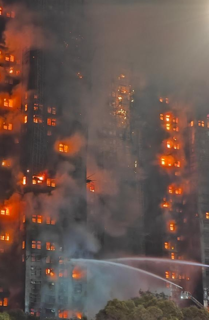 李家超:香港大埔火灾已全部受控