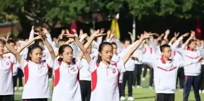 中央:增加普通高中学位供给，让家长不再为普职分流焦虑