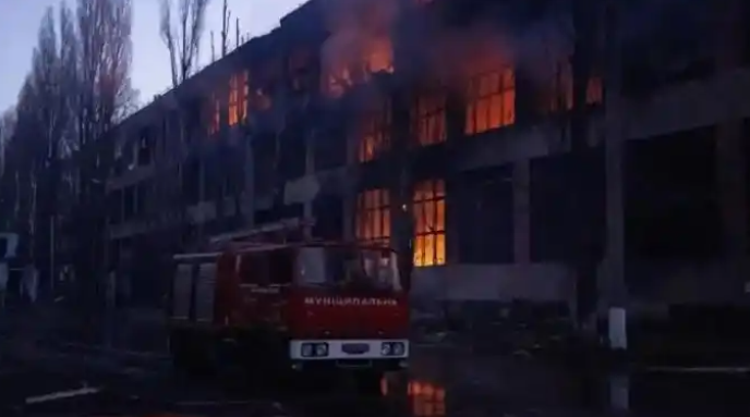 突发：俄罗斯发动大规模空袭