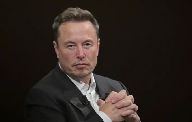 历史性时刻：马斯克或成全球首位万亿美元富豪