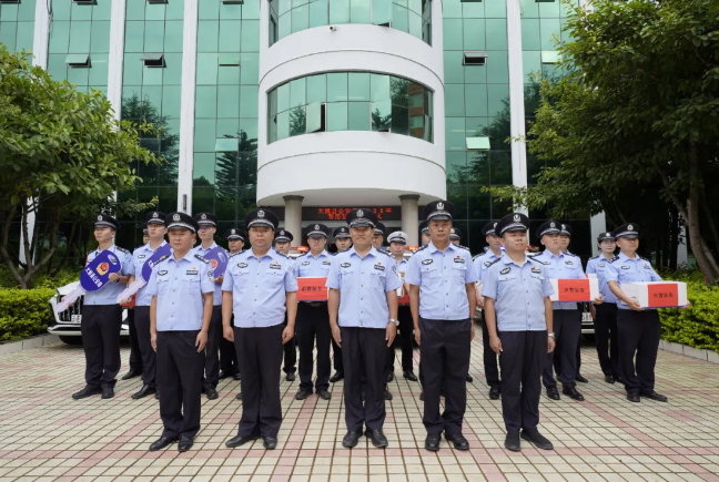 2025式人民警察制式服装正式列装
