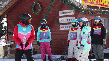 解码冰雪经济新动能|冰雪课堂如何成为“消费新宠”?