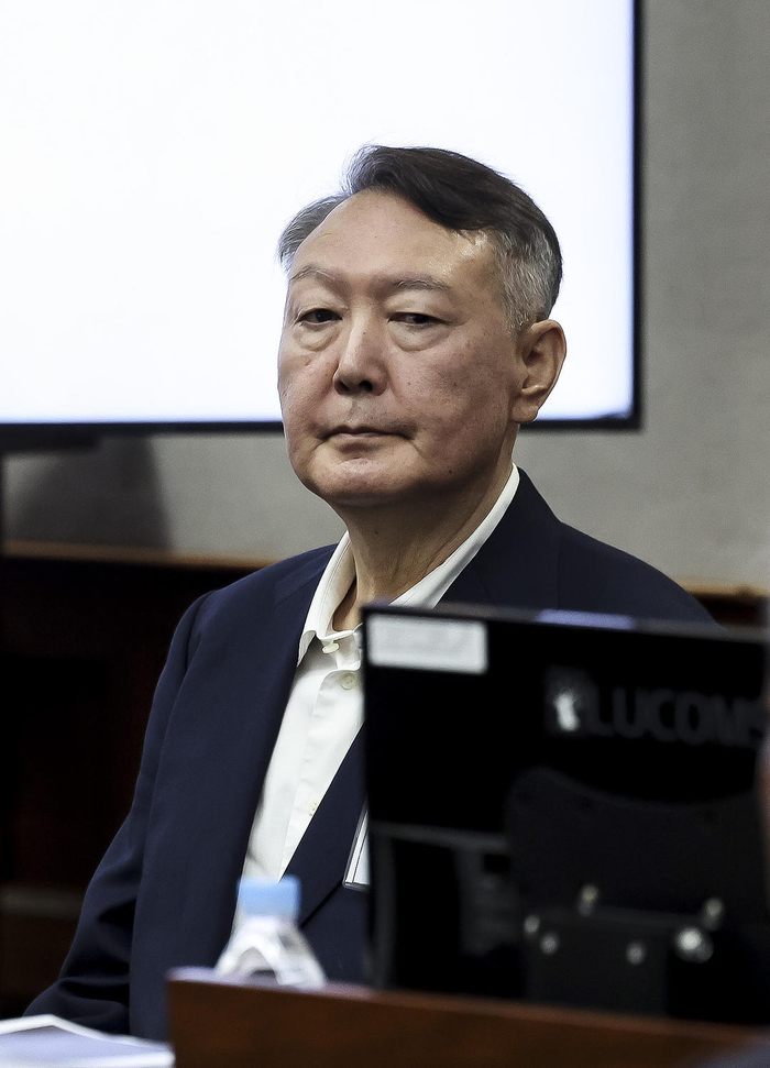 尹锡悦遭特检组首提量刑建议：三罪并罚判10年！案件细节曝光，明年1月正式宣判