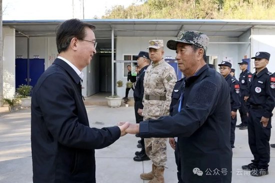 新年将至，省委书记前往边境慰问