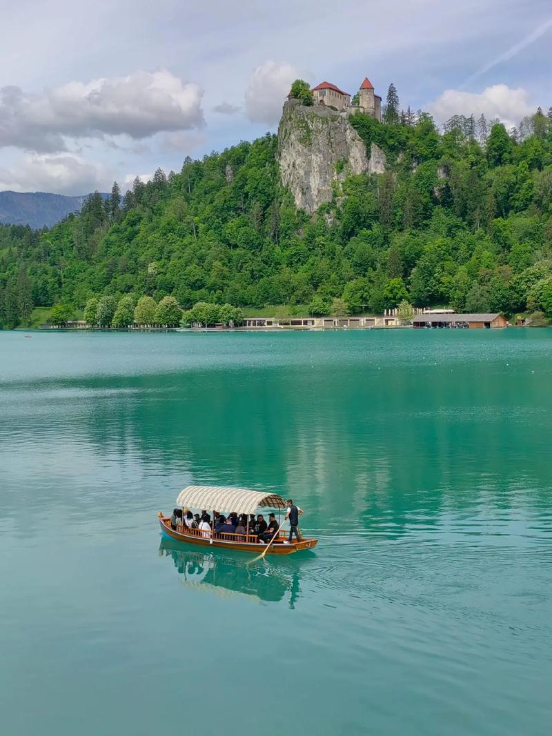 世界上最美的地方TOP10 美得不真实(2024年最新排名前十榜单)