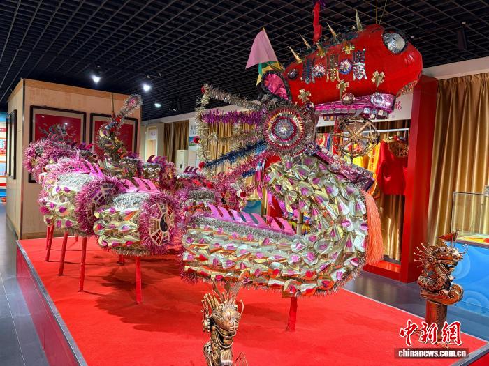 (寻味中华|风俗)擎天屹立逾五米 汉阳高龙昂首腾跃展雄风