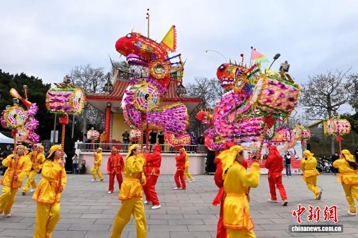 (寻味中华|风俗)擎天屹立逾五米 汉阳高龙昂首腾跃展雄风
