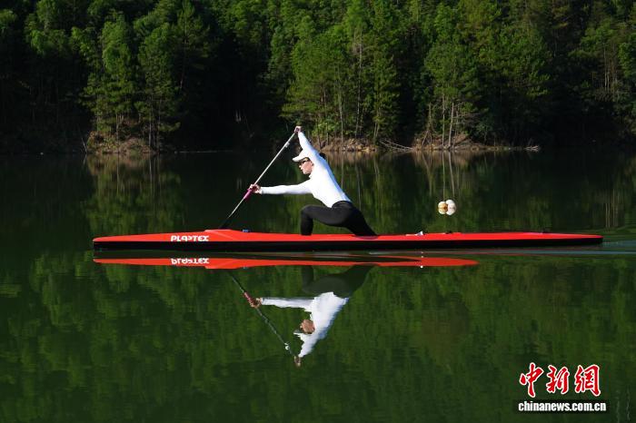 （全国两会）奥运冠军徐诗晓：不松劲不停步 不负热爱与信任