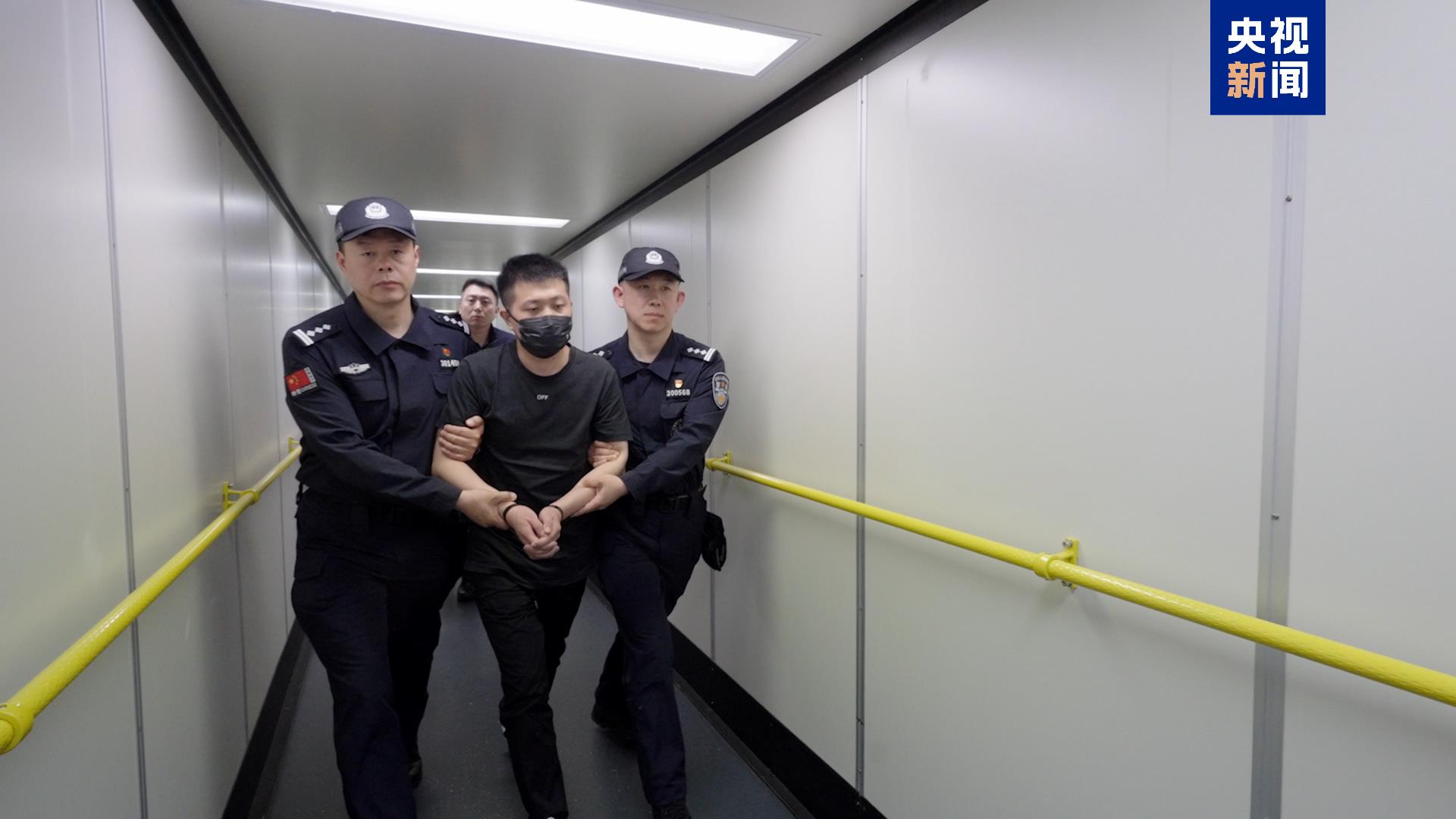涉案资金超5亿 一名重大跨境网赌案主要犯罪嫌疑人被引渡回国