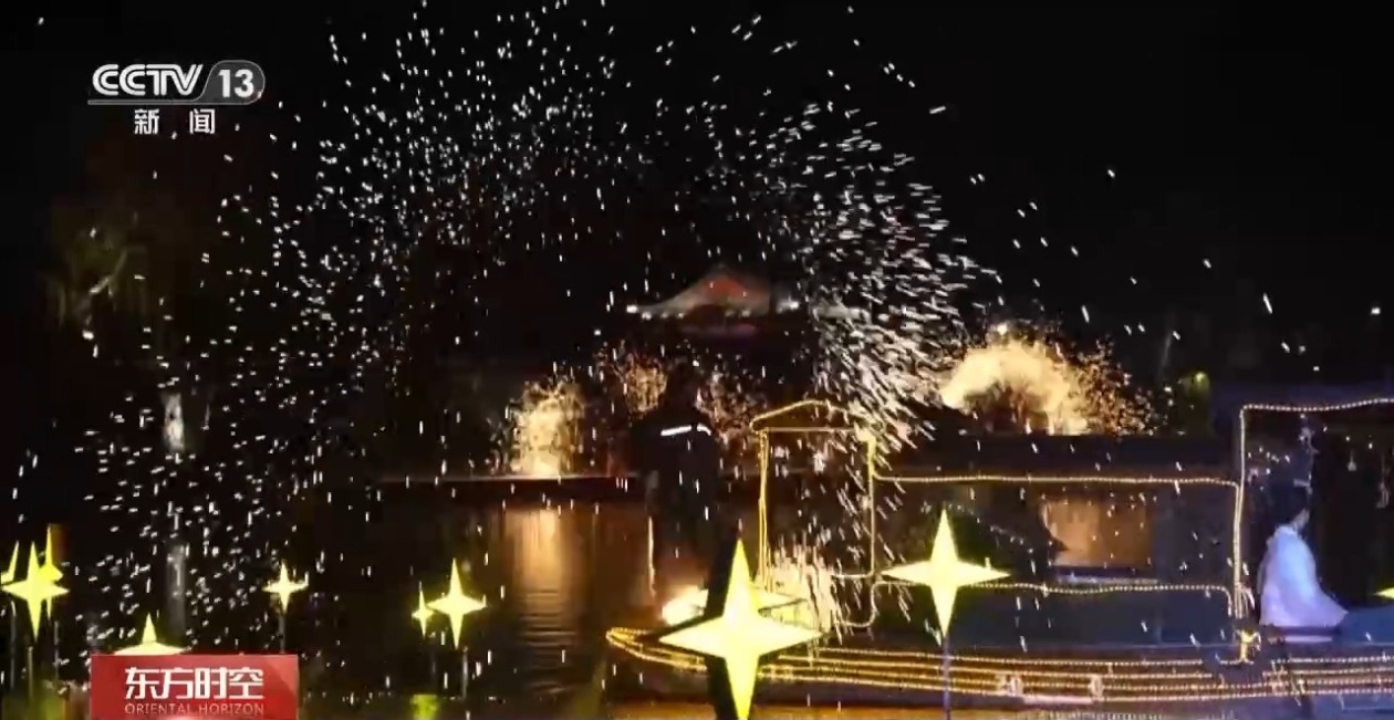 冬泳、登山、逛古城 乐享假日时光