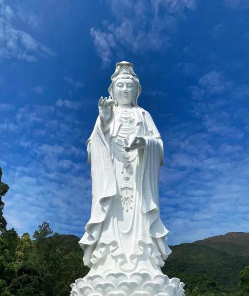 98岁李嘉诚现身慈山寺!站立许久身体硬朗,声音洪亮比长子还精神