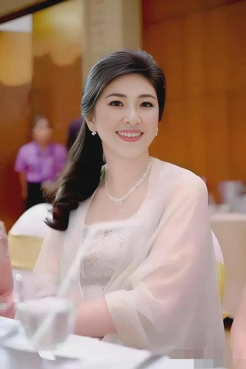 世界十大著名超级名模2025年排行榜前十名榜单出炉