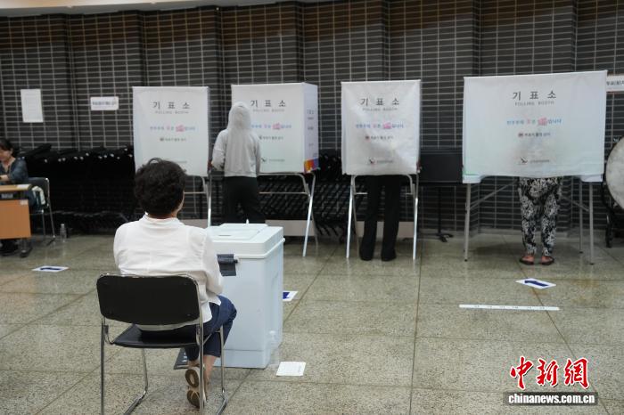 韩国举行第九届地方选举