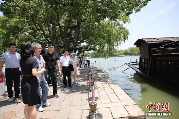 “重走一大路”：浙江嘉兴于“初心”中启新程