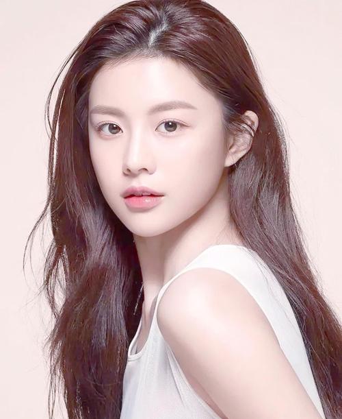 眼睛最美的十大韩国女星2025年排行榜前十名榜单出炉