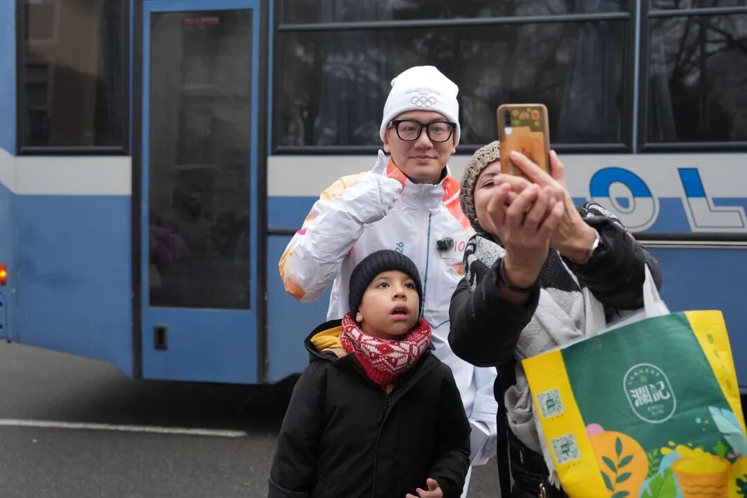 “奥运小王子”张文全:从奥运火炬收藏者到传递者