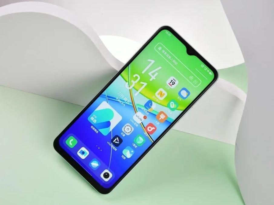 2025手机销量榜出炉!前10苹果占4席,国产机靠这6款站稳中低端