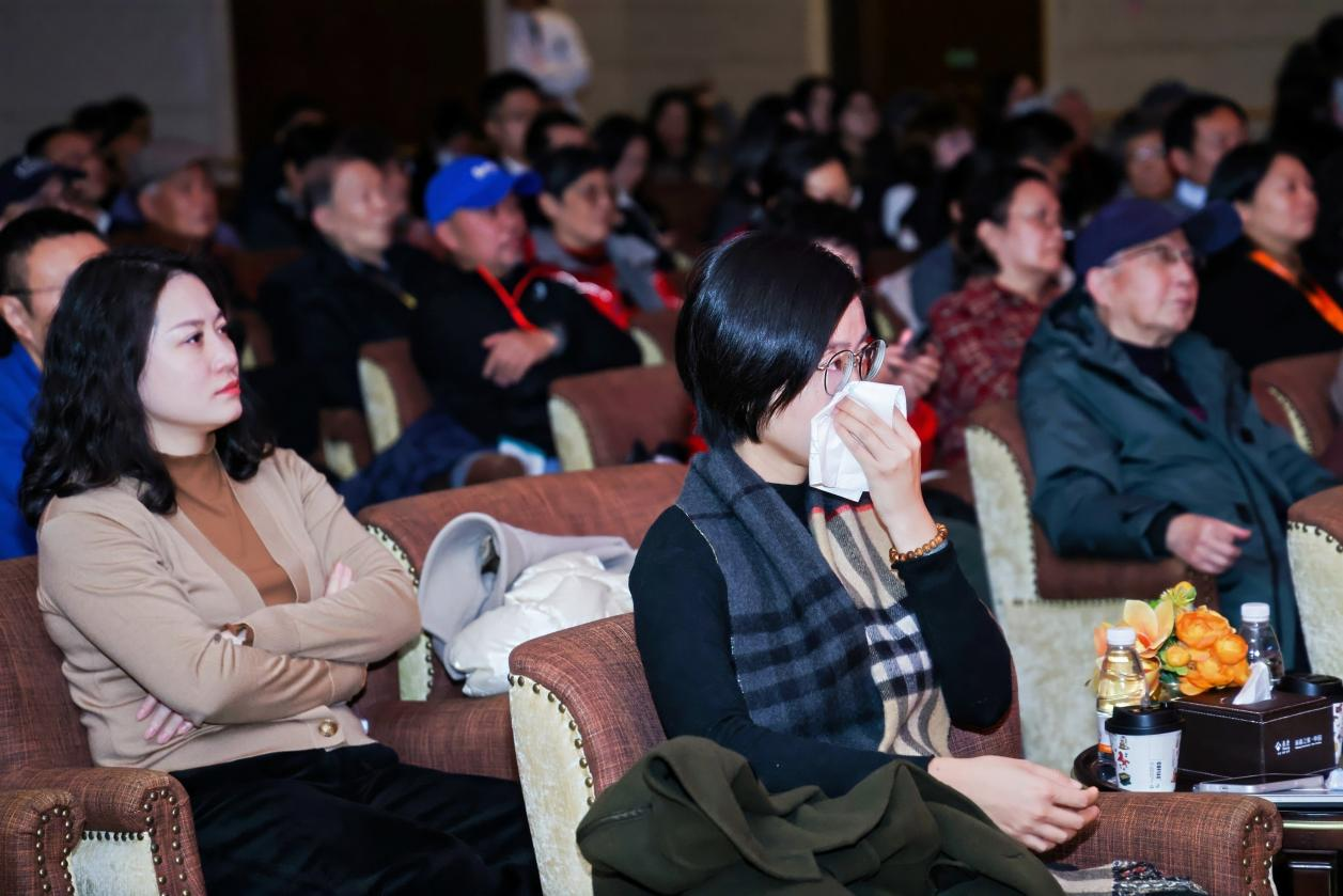 泰康之家·申园十年实践缩影:《陪你老》公益微纪录片上海首映聚焦认知症照护