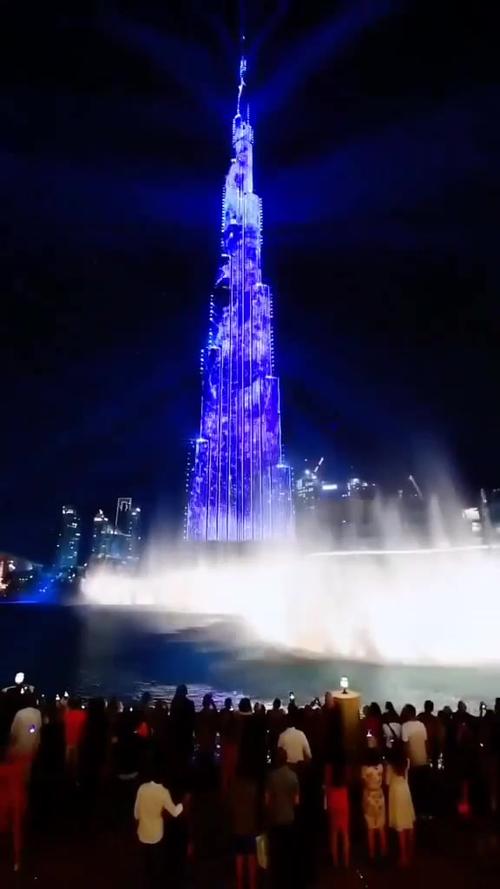 世界上最大最壮观的喷泉 迪拜音乐喷泉耗资15亿（世界上最高的喷泉）