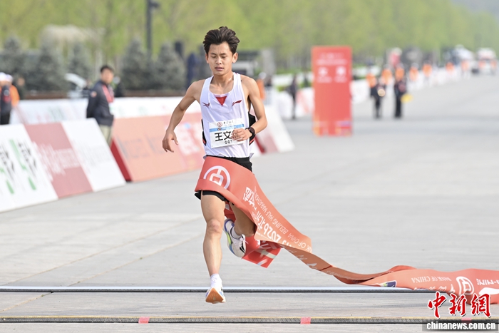 2026北京半程马拉松收官 王文杰打破全国纪录夺冠