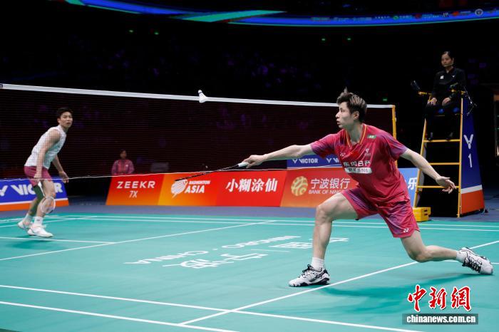 羽毛球亚锦赛：国羽女双锁定金牌 王祉怡石宇奇晋级决赛