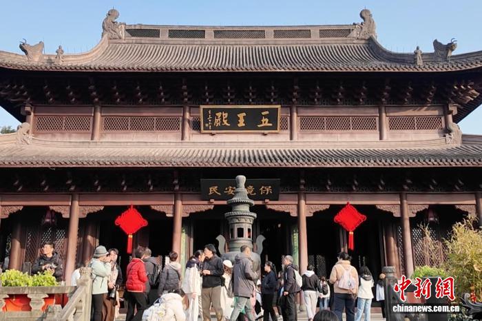 （神州写真）《太平年》带火“南宋CBD” 四方游客杭州赶“年市”