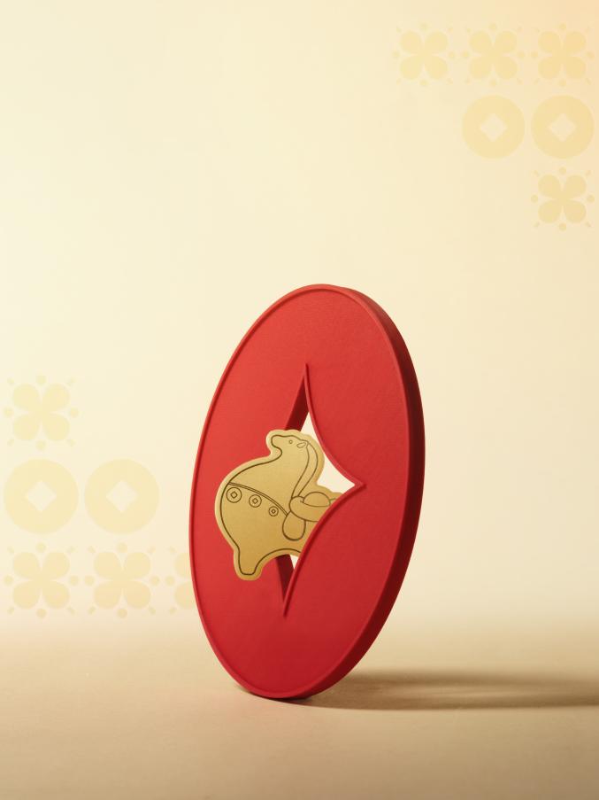 “心价比”时代的礼赠革新:可复美×潮宏基跨界礼盒的商业之道