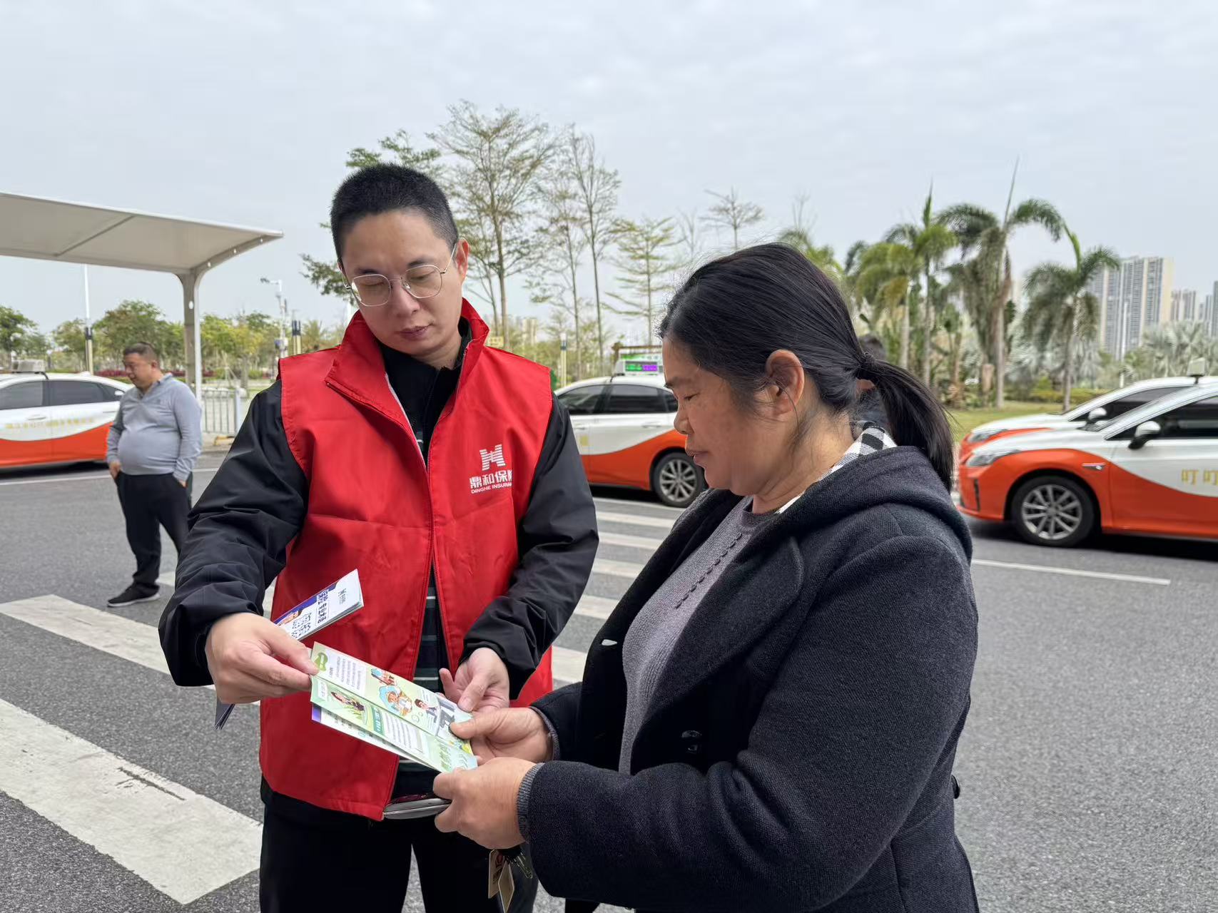 暖心护航金融消费——鼎和保险深入开展“3・15”系列活动