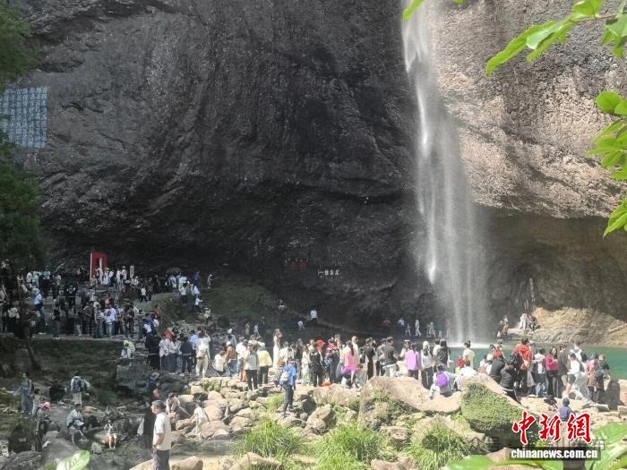 浙江温州雁荡山：一杯悬崖咖啡背后的“重振”之路
