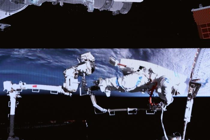 京津冀定制快巴京雄通勤线路开通运营