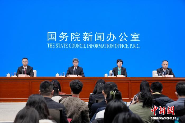 工信部:到2025年末我国数字产业收入约38.3万亿元