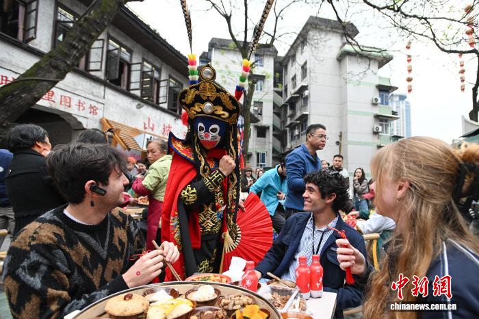 大鸾和鸣 耶鲁大学Whiffenpoofs合唱团声动山城