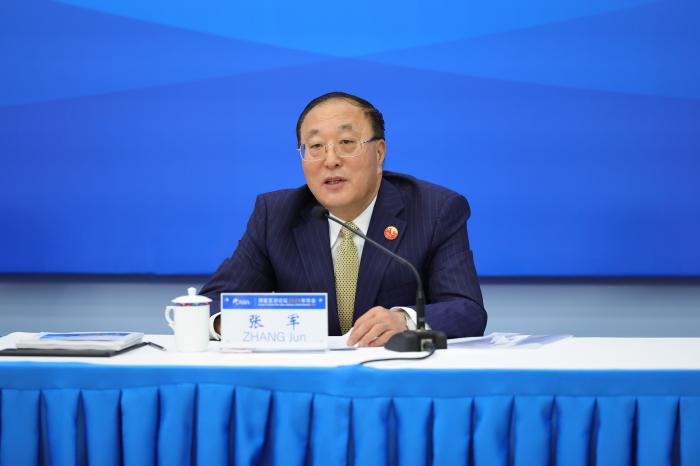 张军呼吁中东各方立即停火止战，回到外交谈判轨道