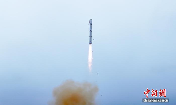 中国成功发射试验三十三号卫星
